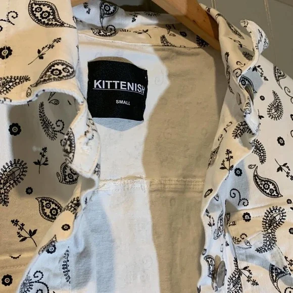 Kittenish Paisley Crop Jacket - Picture 7 of 12